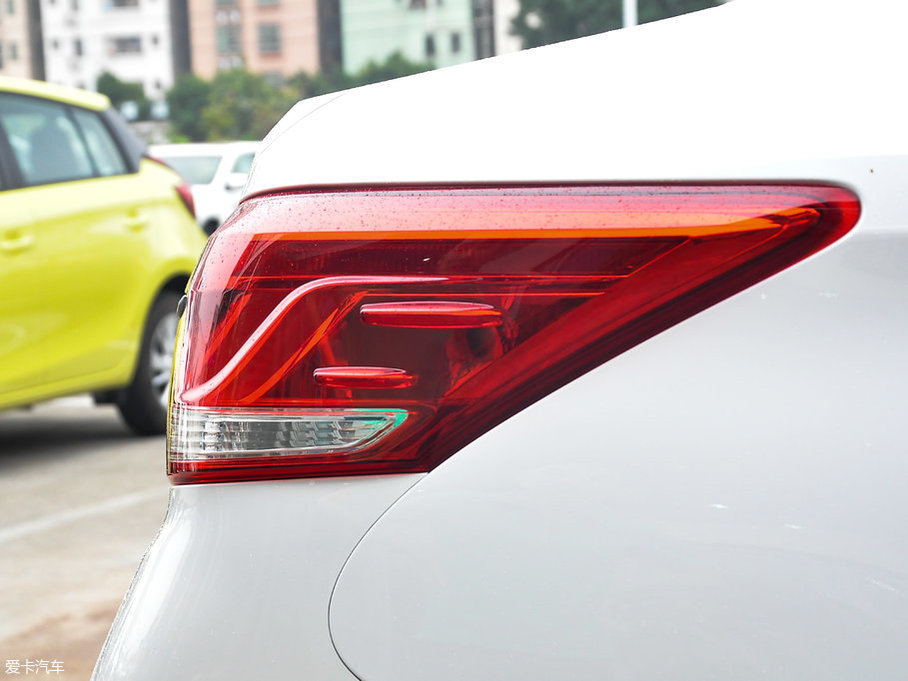 2017YARiS L  1.5G CVTń촰