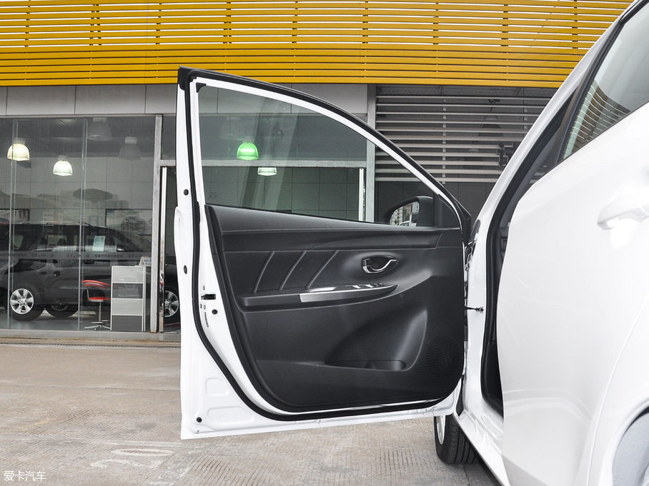 2017YARiS L  1.5G CVTń촰