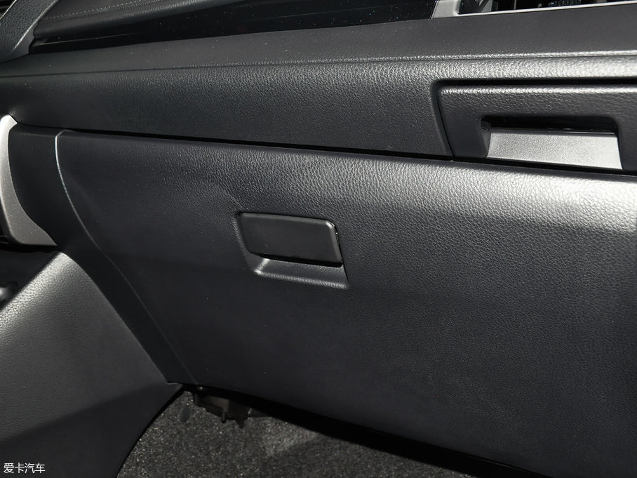 2017YARiS L  1.5G CVTń촰