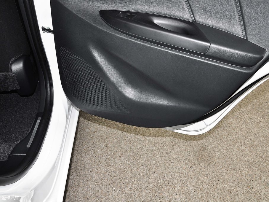 2017YARiS L  1.5G CVTń촰