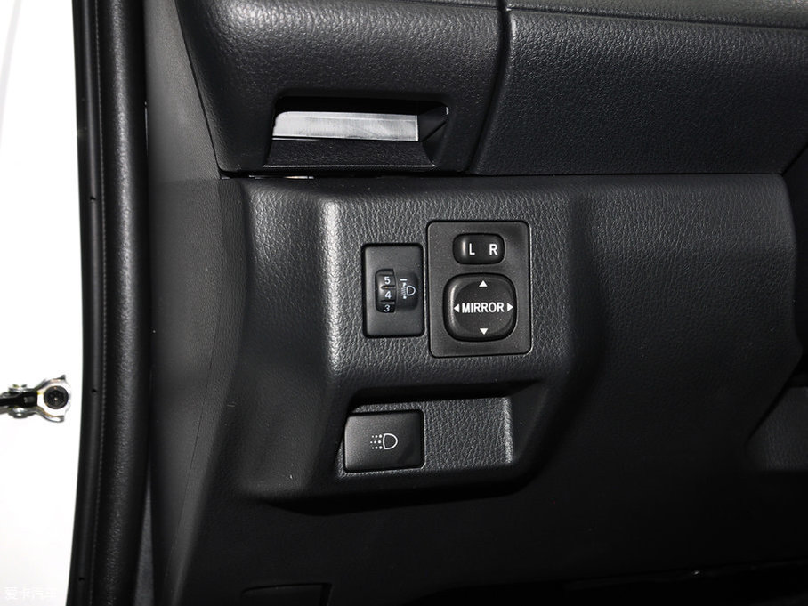 2017YARiS L  1.5G CVTń촰