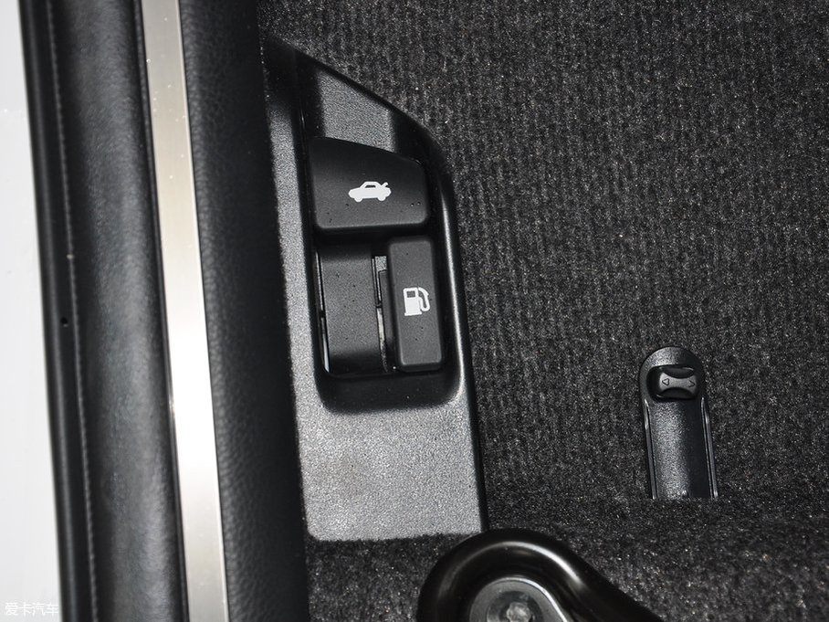 2017YARiS L  1.5G CVTń촰