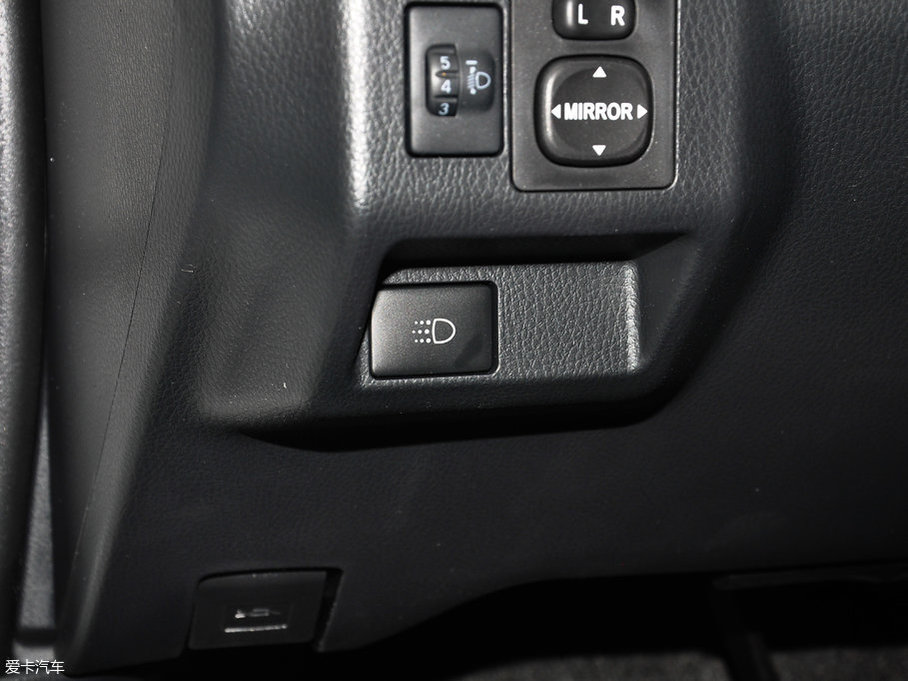 2017YARiS L  1.5G CVTń촰