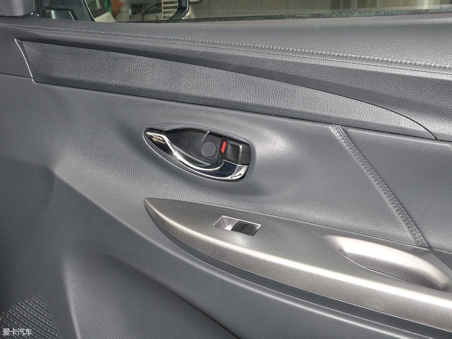 2017YARiS L  1.5G CVTń촰