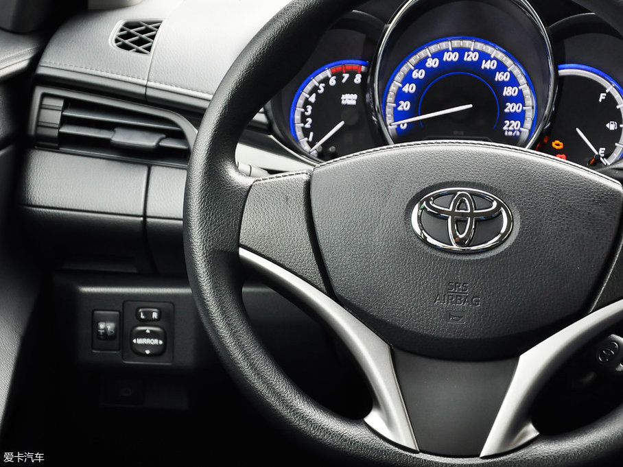 2017YARiS L  1.5G CVTń촰