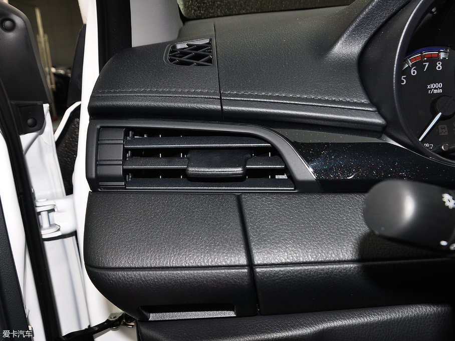 2017YARiS L  1.5G CVTń촰