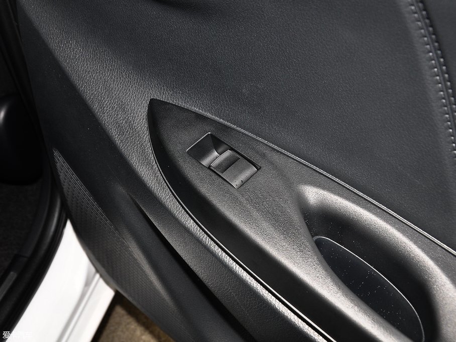 2017YARiS L  1.5G CVTń촰