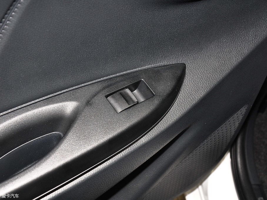 2017YARiS L  1.5G CVTń촰