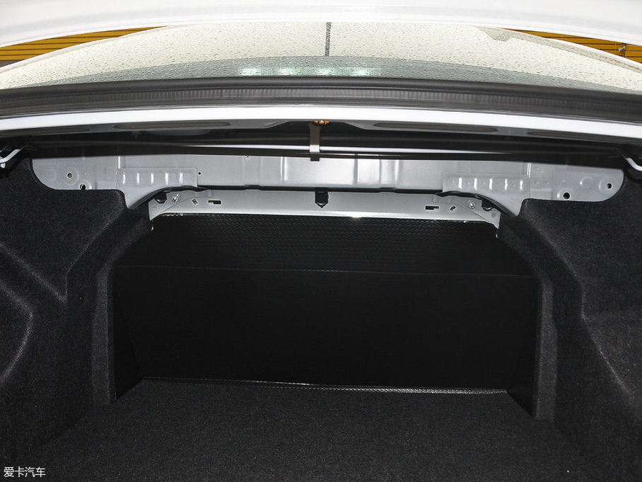 2017YARiS L  1.5G CVTń(dng)촰