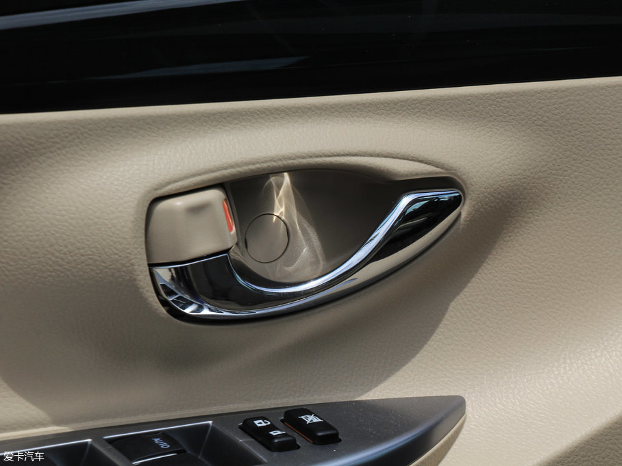 2017YARiS L  1.5GS CVTJӰ