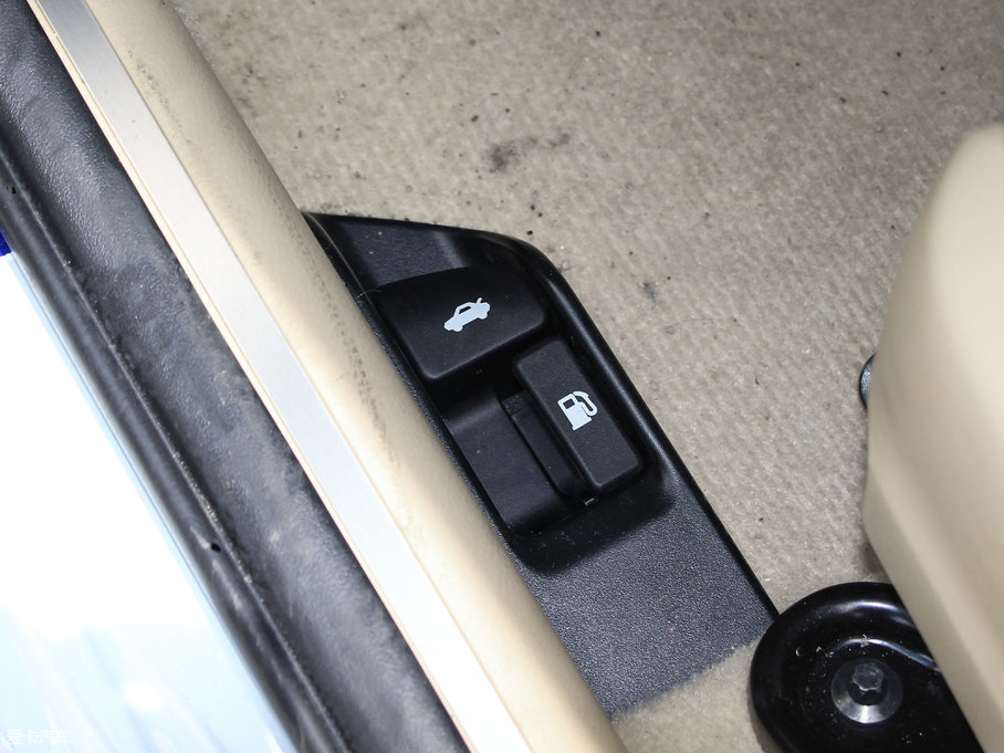 2017YARiS L  1.5GS CVTJӰ