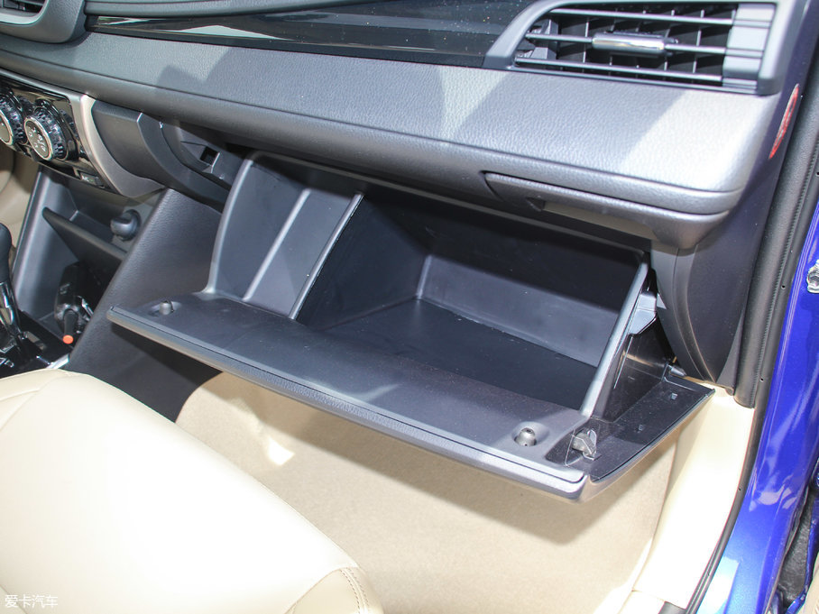 2017YARiS L  1.5GS CVTJӰ