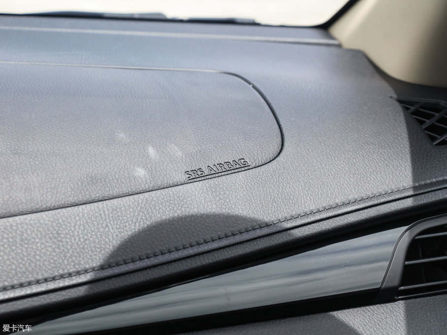 2017YARiS L  1.5GS CVTJ(dng)