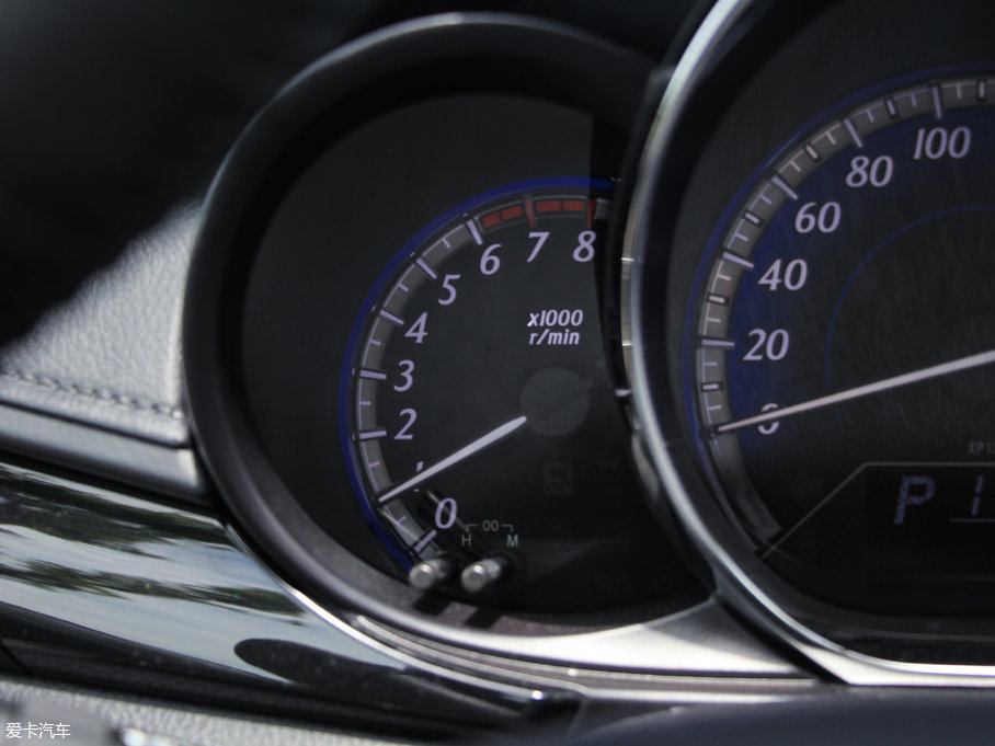 2017��YARiS L ���� 1.5GS CVT�J�Ӱ�