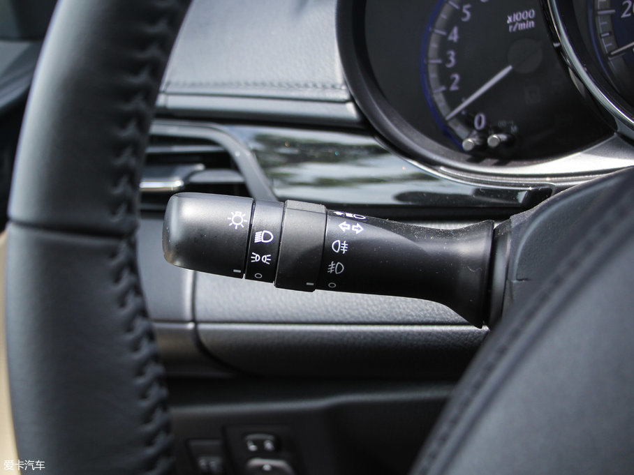 2017YARiS L  1.5GS CVTJӰ