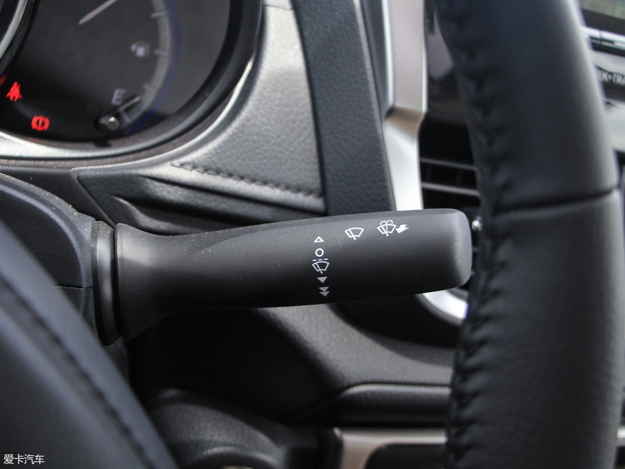 2017YARiS L  1.5GS CVTJӰ