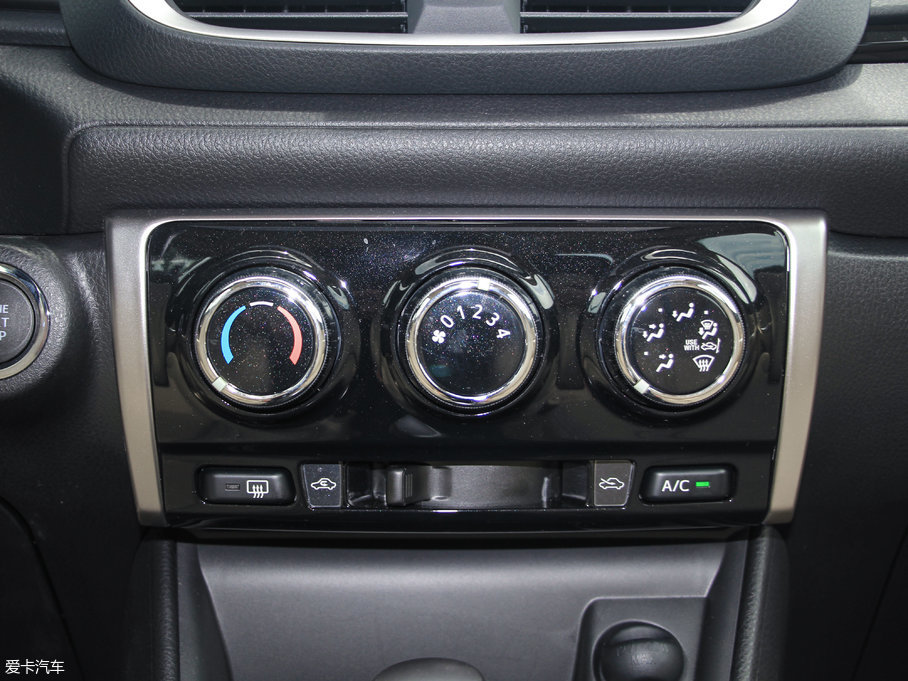 2017��YARiS L ���� 1.5GS CVT�J�Ӱ�