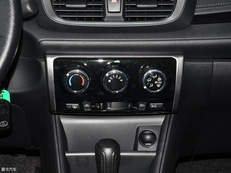 2017YARiS L  1.5G CVTńӰ