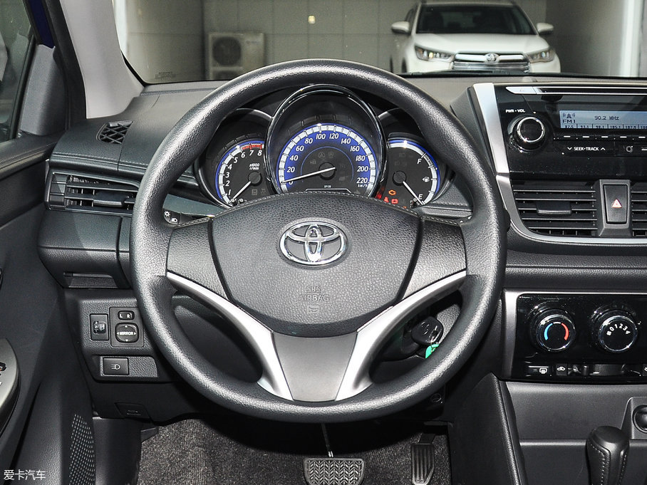 2017YARiS L  1.5G CVTńӰ