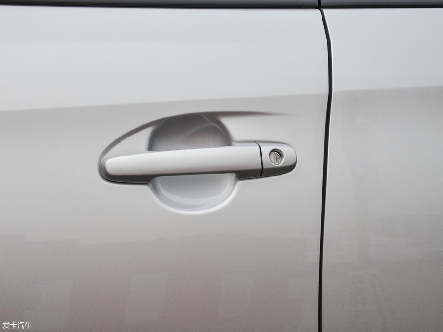 2017YARiS L  1.5G CVTńӰ