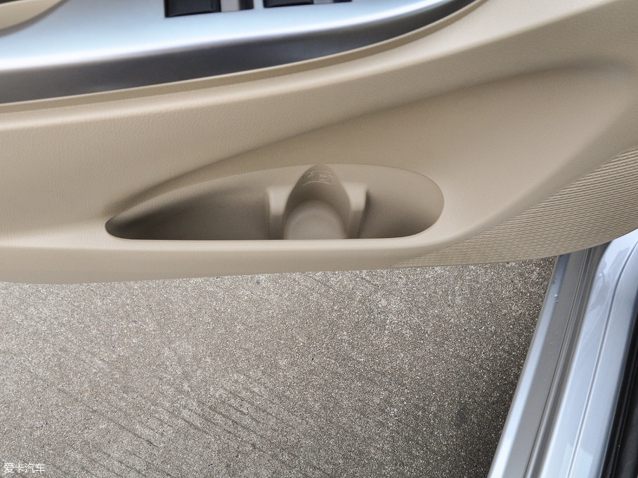 2017YARiS L  1.5G CVTńӰ