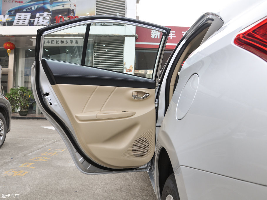 2017YARiS L  1.5G CVTńӰ