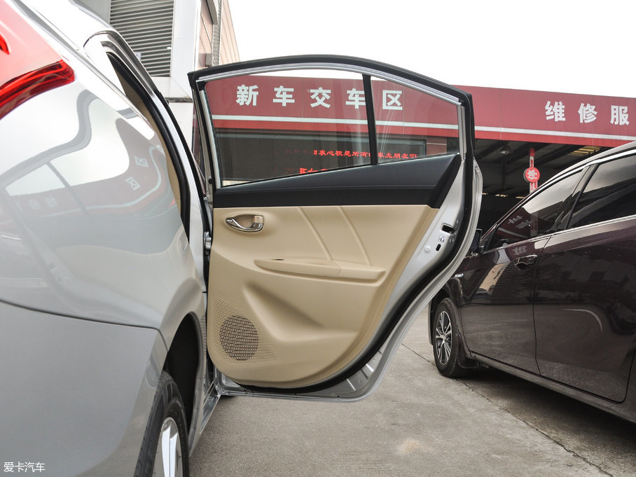 2017YARiS L  1.5G CVTńӰ