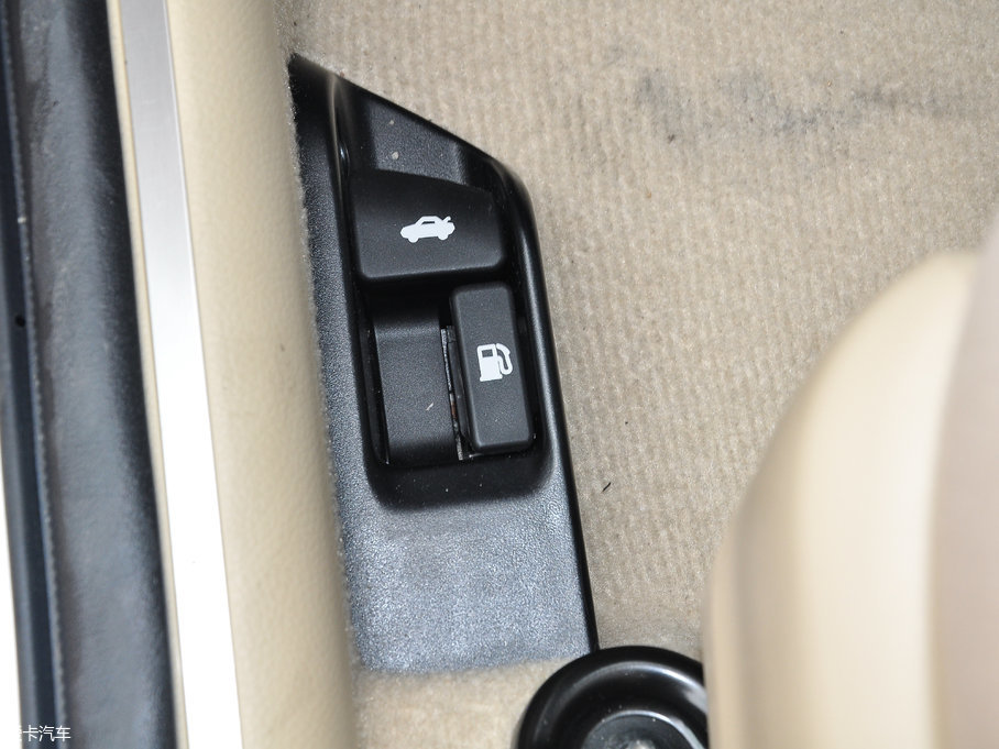 2017YARiS L  1.5G CVTńӰ