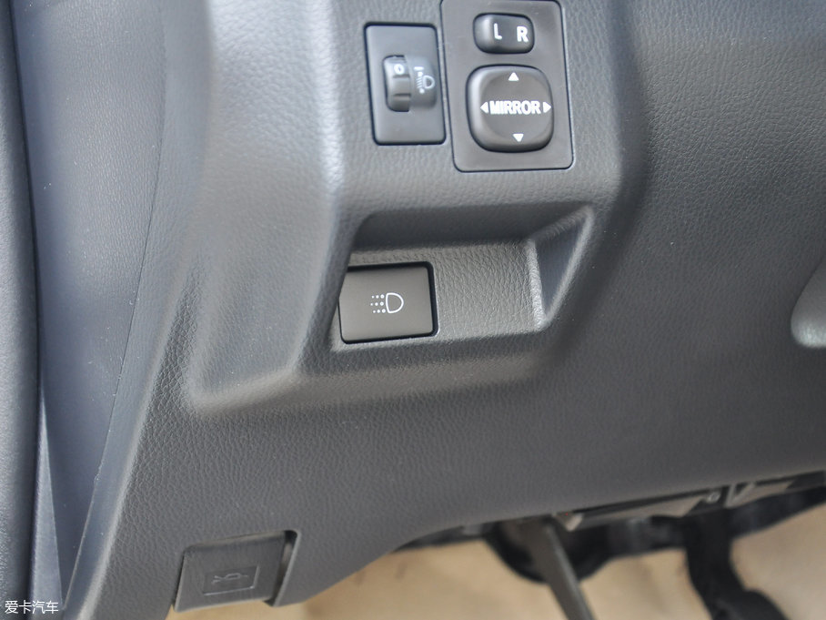 2017YARiS L  1.5G CVTńӰ