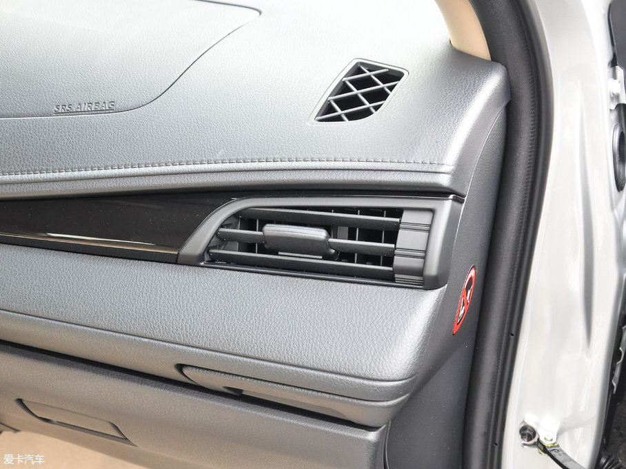 2017YARiS L  1.5G CVTńӰ