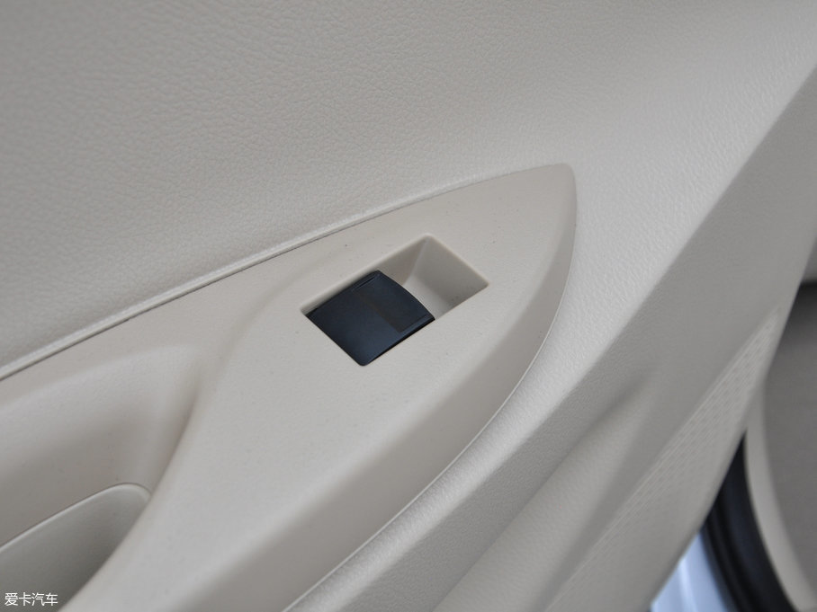 2017YARiS L  1.5G CVTńӰ