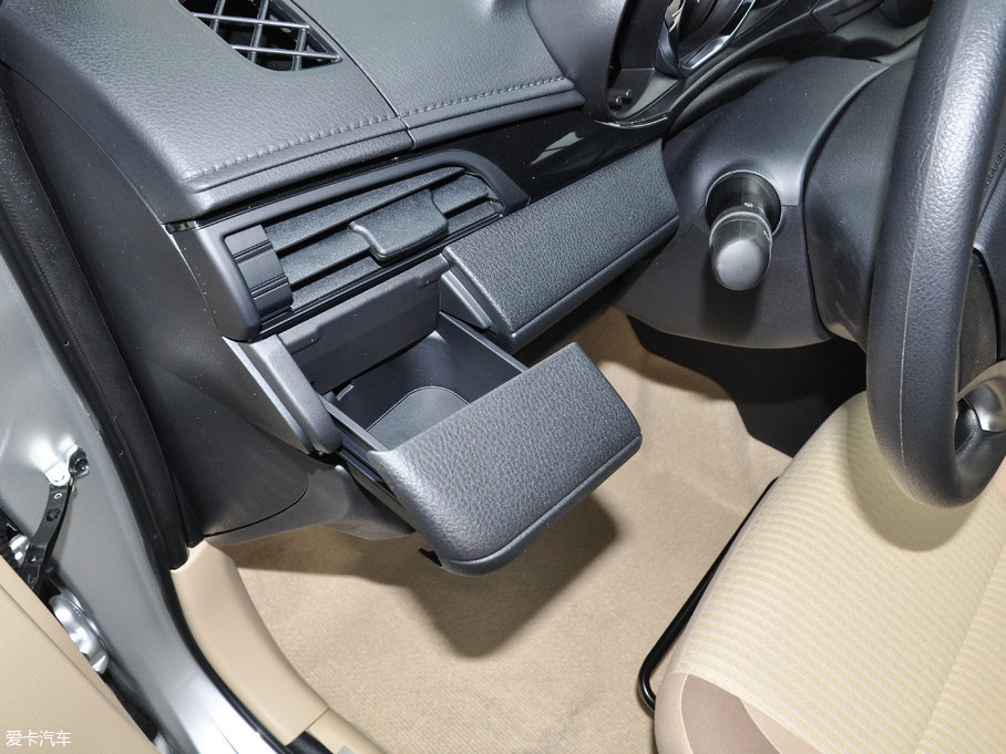 2017YARiS L  1.5G CVTń(dng)