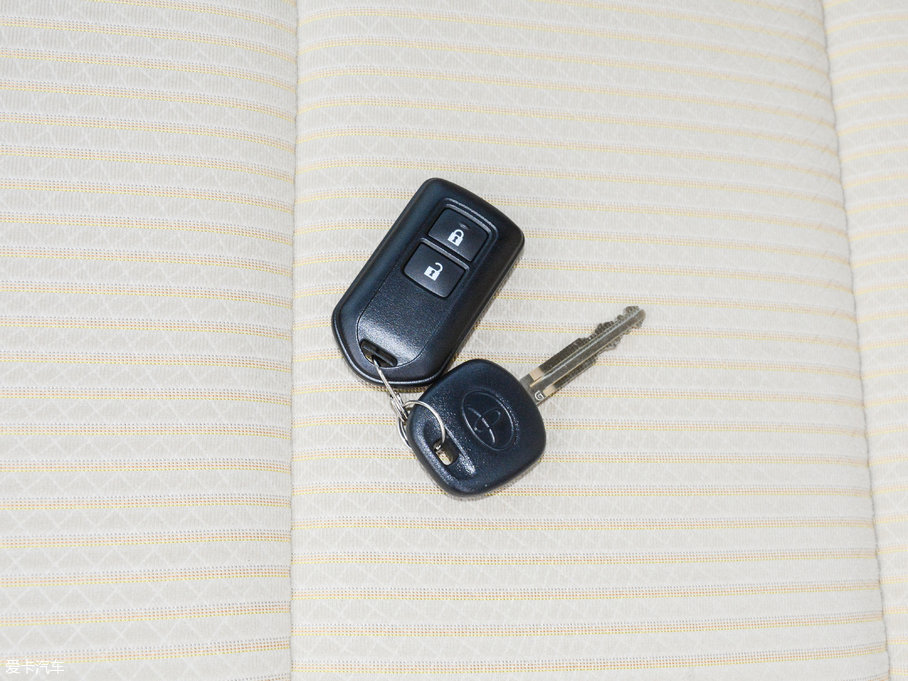 2017YARiS L  1.5G CVTń(dng)