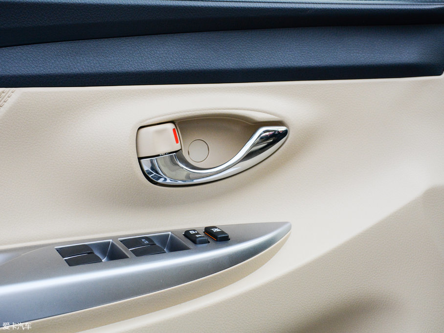 2017YARiS L  1.5G CVTńӰ