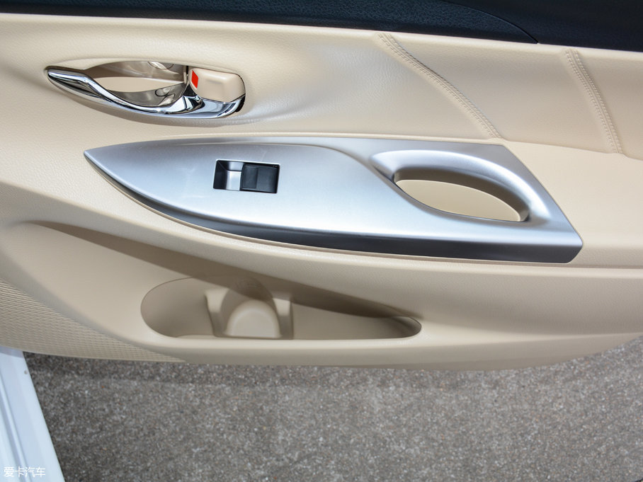 2017YARiS L  1.5G CVTń(dng)