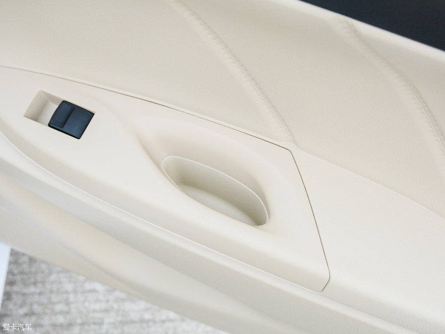 2017YARiS L  1.5G CVTńӰ