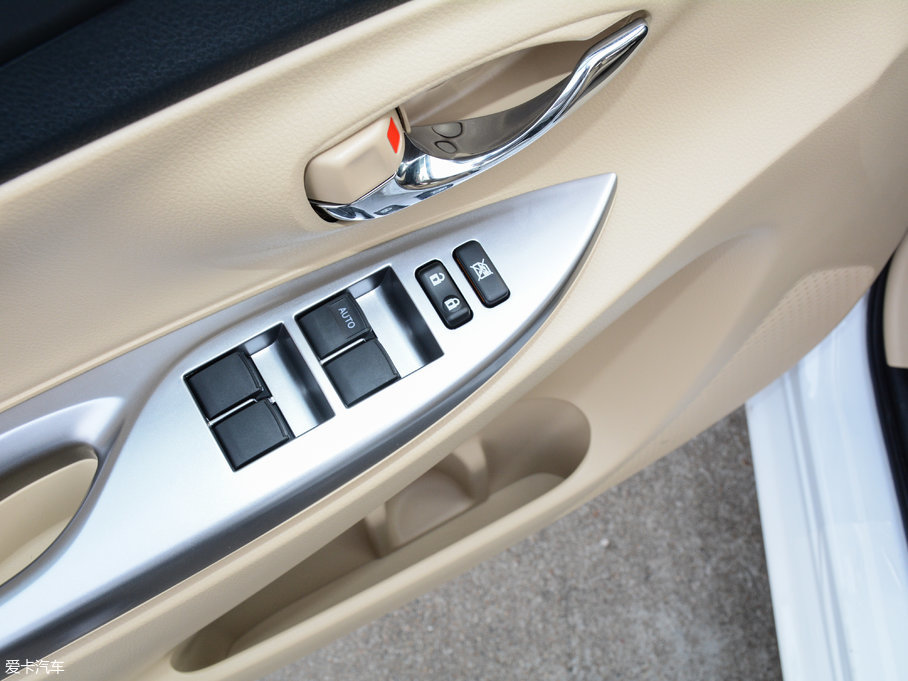 2017YARiS L  1.5G CVTńӰ