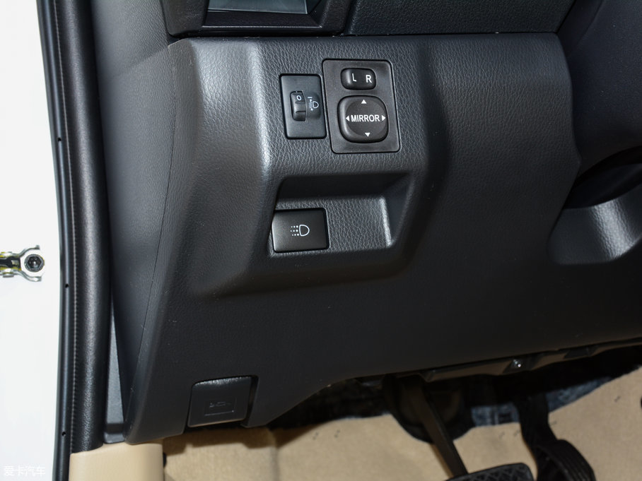 2017YARiS L  1.5G CVTńӰ