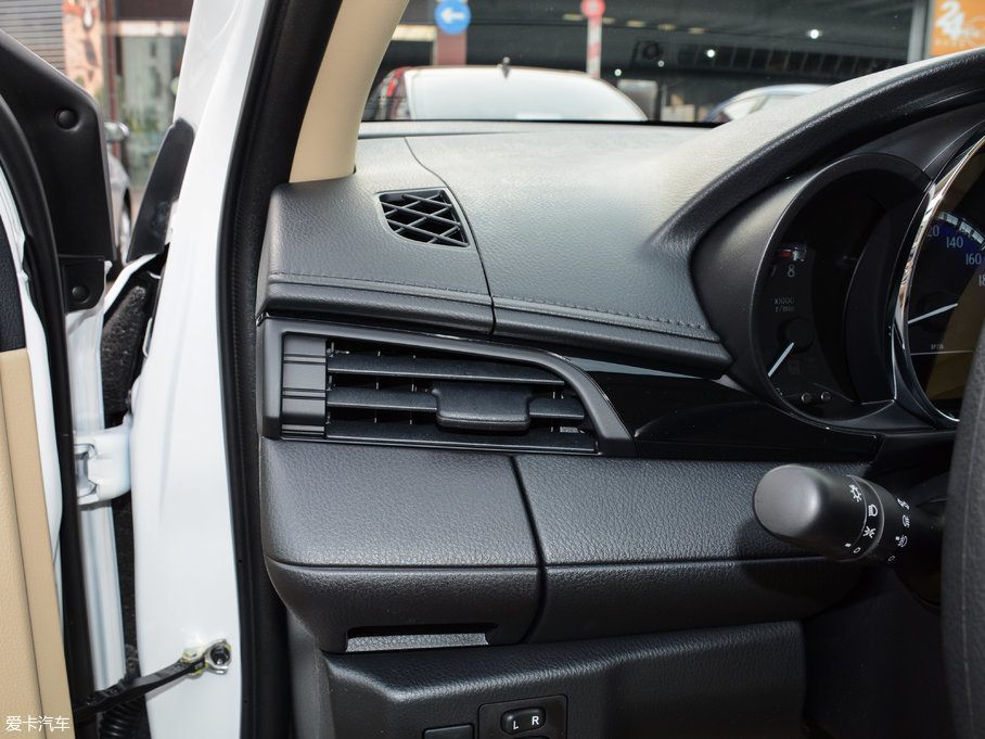 2017YARiS L  1.5G CVTńӰ