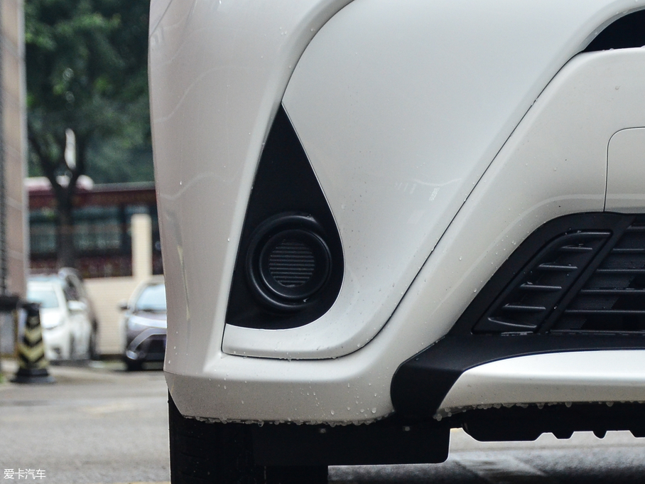 2017YARiS L  1.3E CVTȄӰ