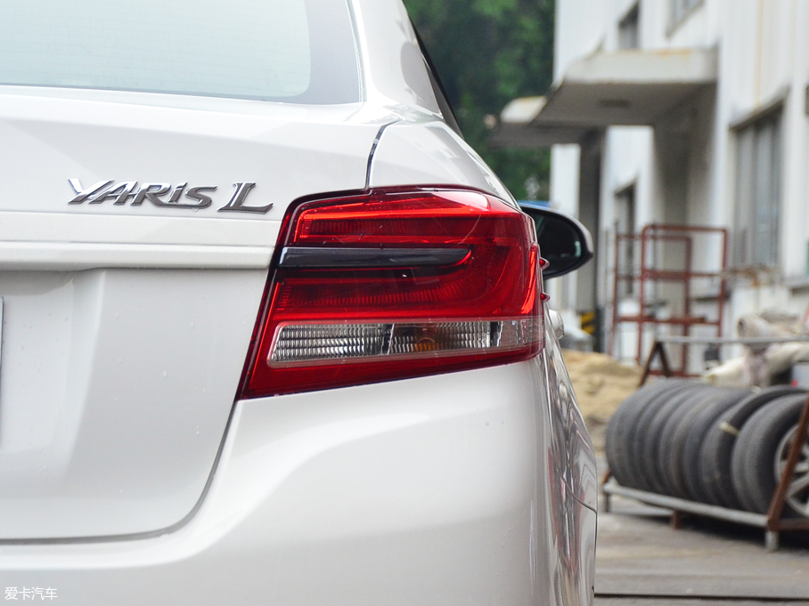 2017YARiS L  1.3E CVTȄ(dng)