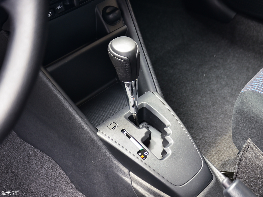 2017YARiS L  1.3E CVTȄӰ