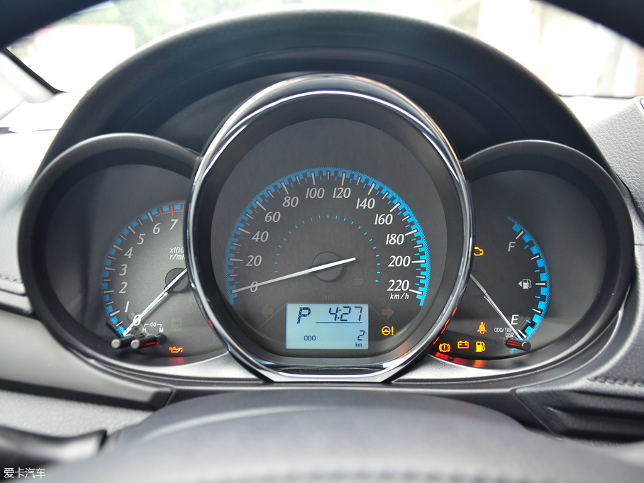 2017YARiS L  1.3E CVTȄ(dng)