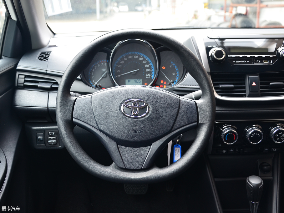 2017YARiS L  1.3E CVTȄӰ