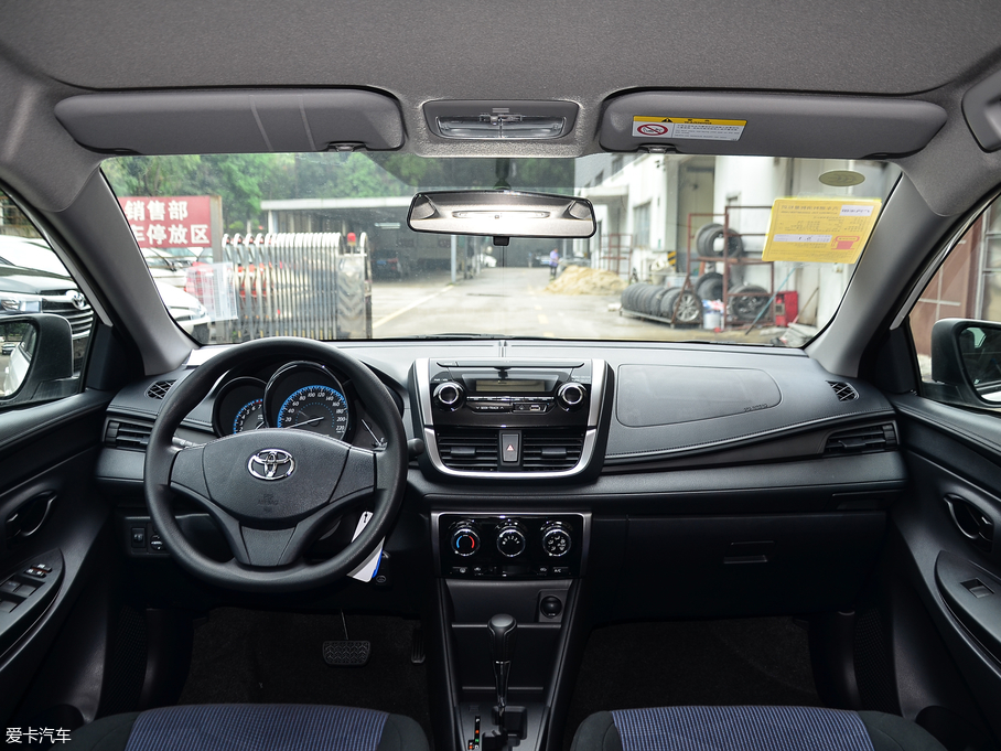 2017YARiS L  1.3E CVTȄӰ