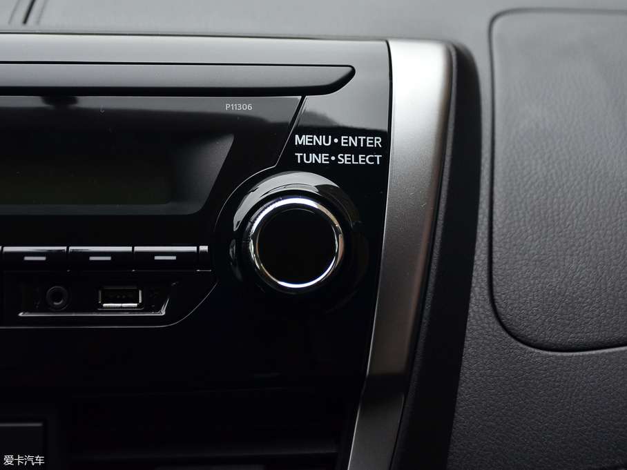 2017YARiS L  1.3E CVTȄӰ