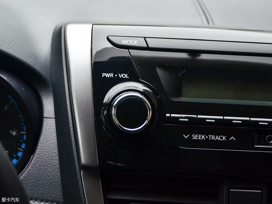 2017YARiS L  1.3E CVTȄӰ