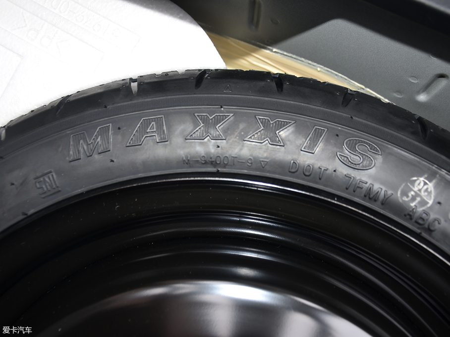 2017YARiS L  1.3E CVTȄӰ