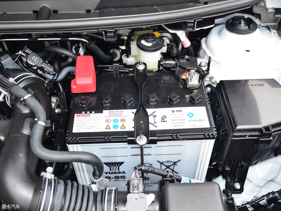 2017YARiS L  1.3E CVTȄӰ