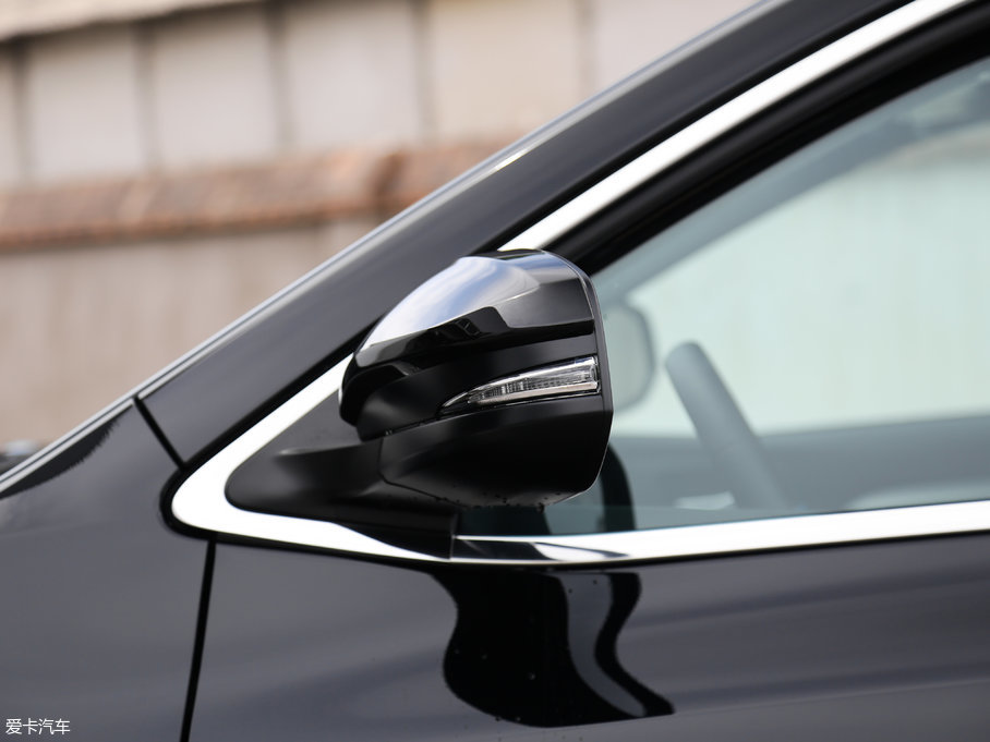 2017hm_(d) 2.0T (q)ź